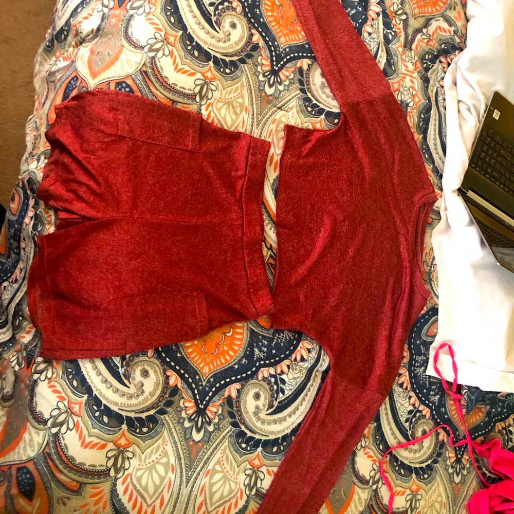 Cute and comfortable crop top with short gym set!!!